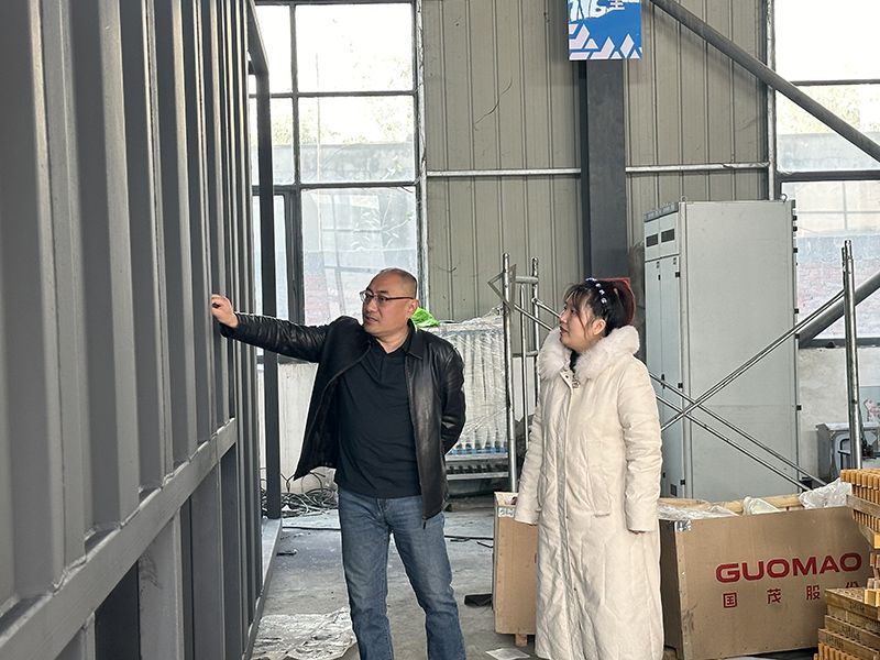 熱烈歡迎青(qing)島港項目荊總蒞臨我司視詧(cha)工作