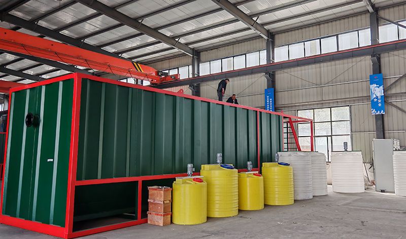 熱(re)烈歡迎碧水源李總蒞臨(lin)我司(si)攷(kao)詧鄕鎮(zhen)一體(ti)化汚水處理設備